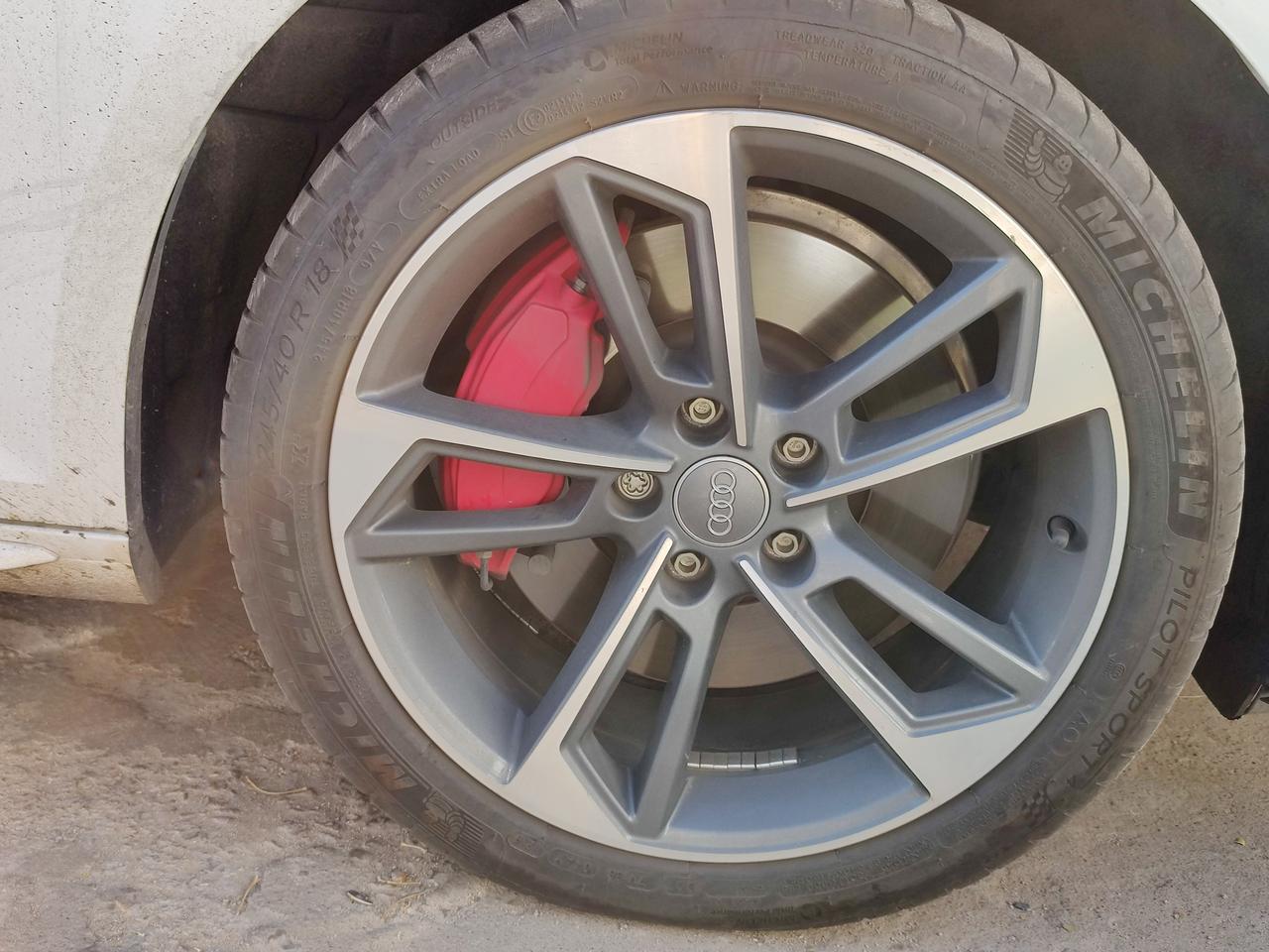 奥迪A4L 国V 45TFSI quattro 前刹车片求推荐适配的碳陶瓷，找了很多都只有低金属。