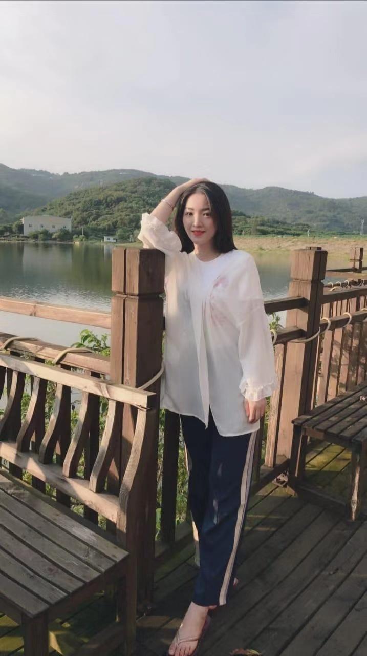 奥迪A4L 我想问一下哪一款奥迪符合女生的气质