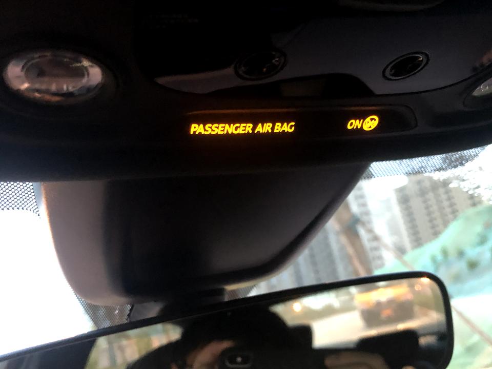奥迪A4L 不知道是不是以前没注意，提车五天才发现会有这个显示，是问题吗，有车有遇到过吗