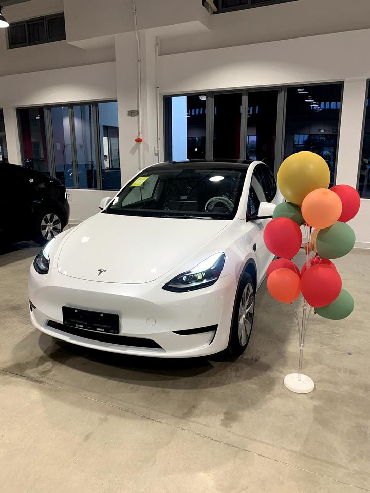特斯拉Model Y 看着20寸轮毂好喜欢，有谁知道哪里买20寸的轮毂比较靠谱的呀