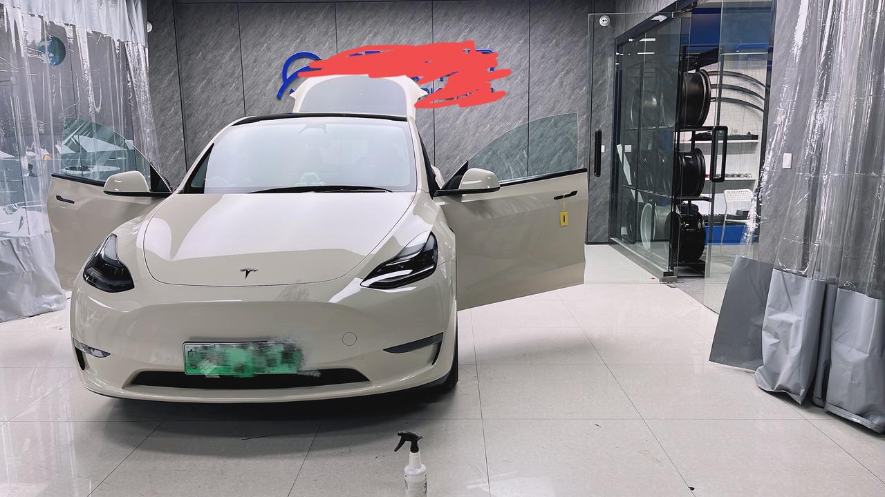 特斯拉Model Y 有没有买了延保的车友我现在还算是半年新车，买延保便宜一些，值得买吗附上我的奶白色改色