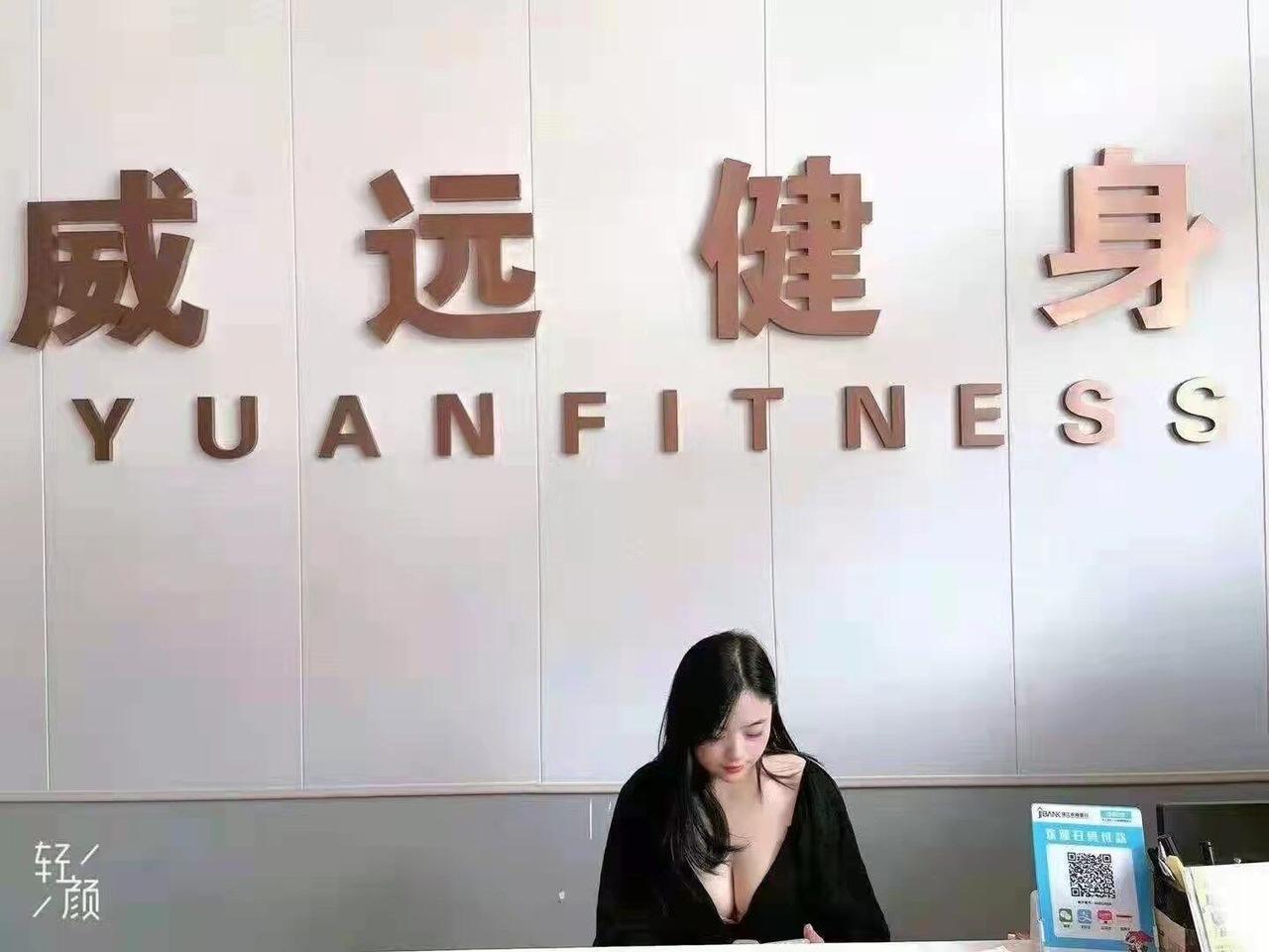 朋友介绍买哈弗H6，第一次买车，小白请问国潮版与第三代有什么区别？