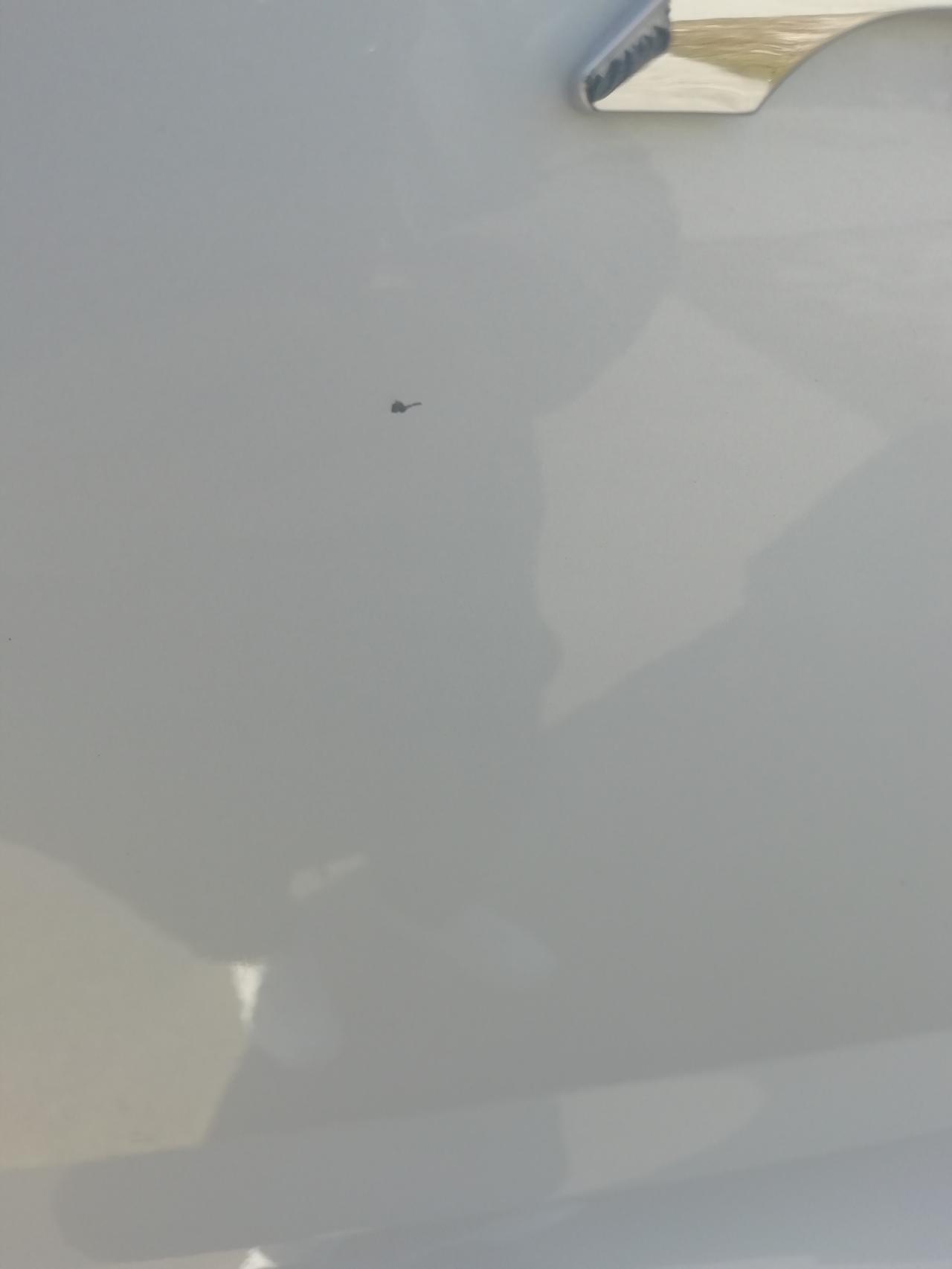 哈弗H6 后备箱盖上这点小伤怎么处理