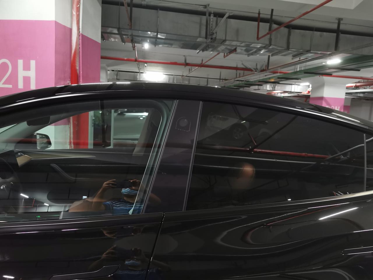特斯拉Model Y MY后侧门窗需要贴膜吗？已经有防紫外线图层了。