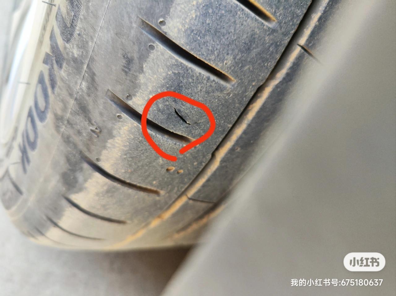 特斯拉Model Y 流媒体后视镜你们有安装的吗？到晚上的时候原车的后视镜看不清后面，很头疼。另外车子跑了3000公里，