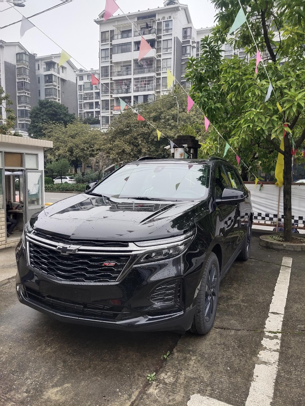 雪佛兰探界者 请教各位一个问题2022款2.0两驱拓界版，提车6天了，才跑了380公里，这两天在市区走走停停发现降档有顿