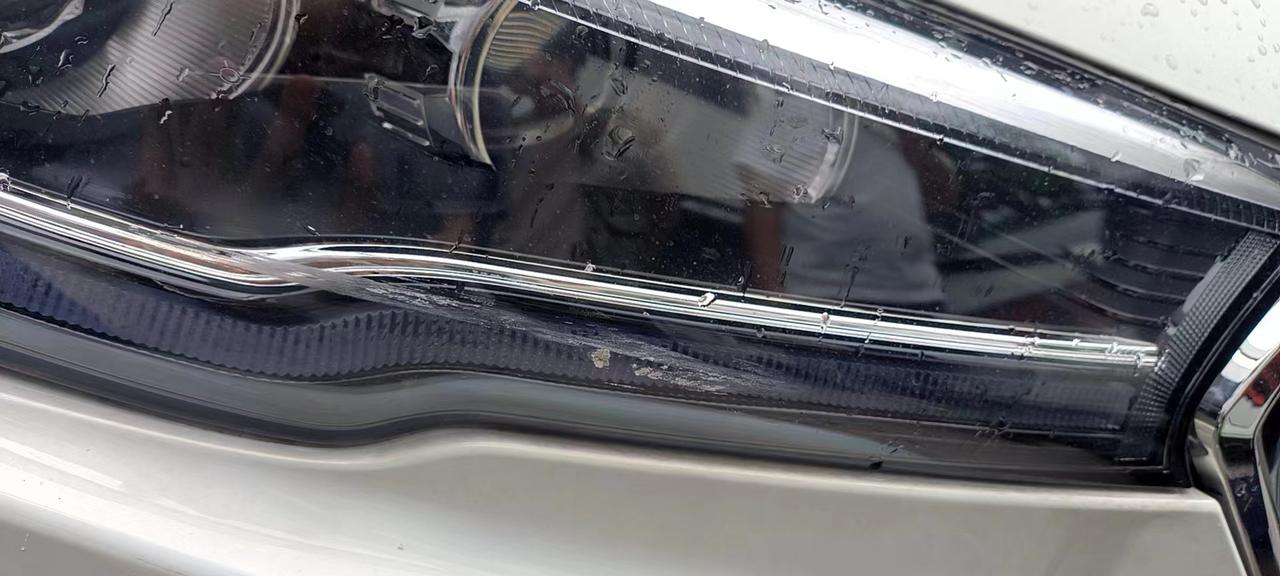 红旗H5经典 兄弟们，明天就要去提车，结果今天端午节4s店来问候了。说车子被别人溜车给撞了，现在这种情况，我要求直接终止