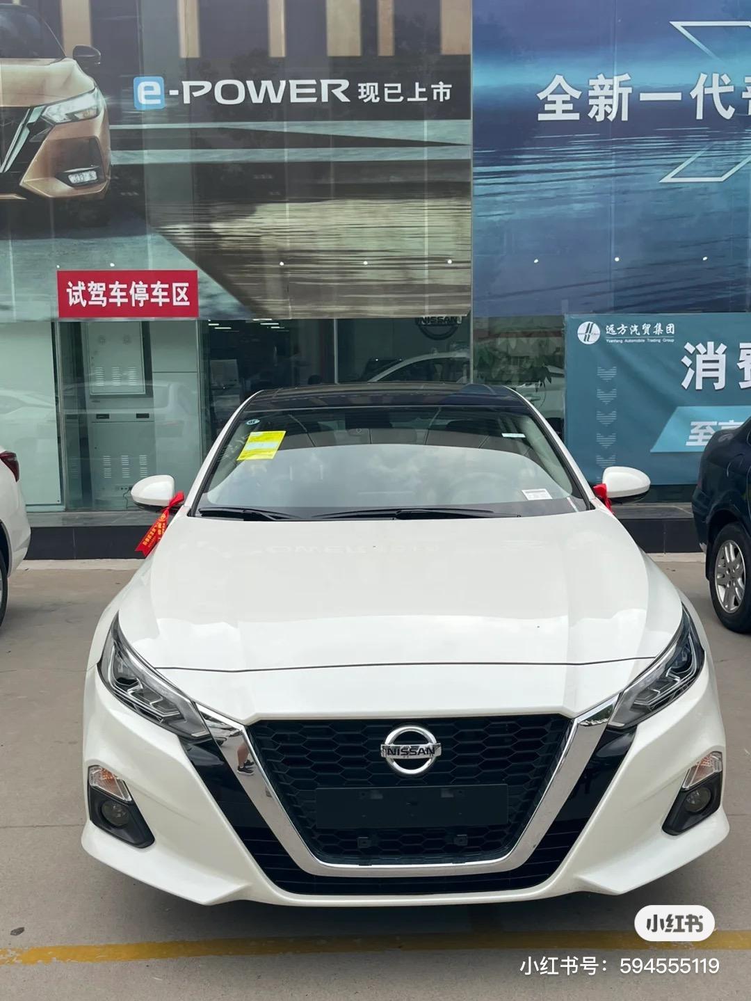 决赛圈了 兄弟们 天籁和探界者怎么选  天籁舒适2.0l 探界者的驰界  天籁16多 探界者15能下来  本人经常开国道