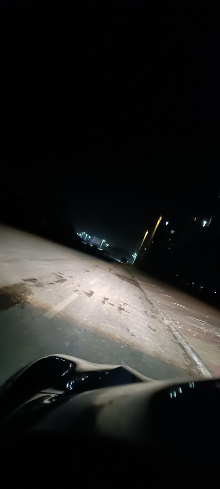 22款逍客近光灯左右，照的不一样远，是什么原因，卖的跟我说出厂就是这样的，是嘛？还是有什么问题？？还是都这样的