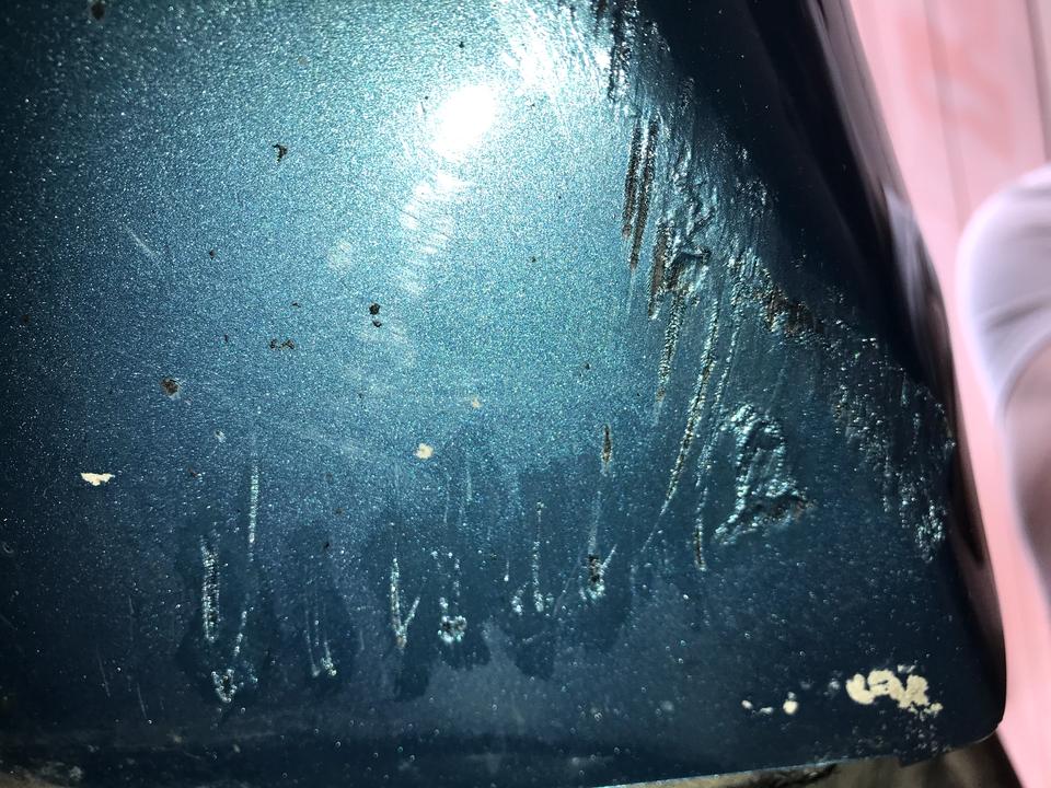 星瑞侧裙是塑料还是钢？昨天不小心刮到侧裙底部，用补漆笔大概刷了下，担心会生锈