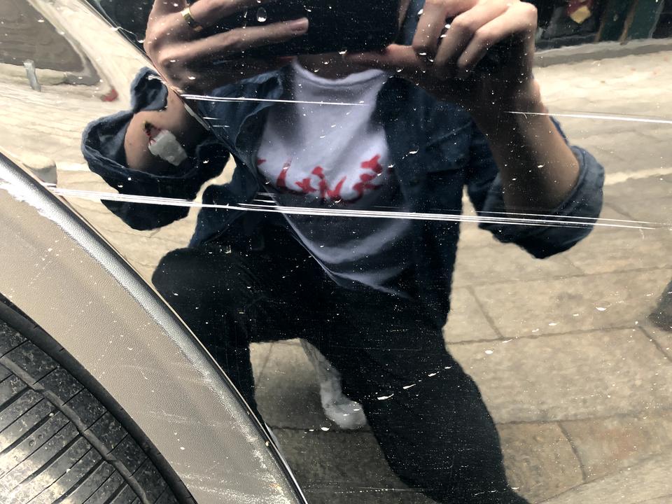 哈弗H6 吐了，蹭成这样，不知道这样补漆需要多少钱，有哪位老司机能指点一下