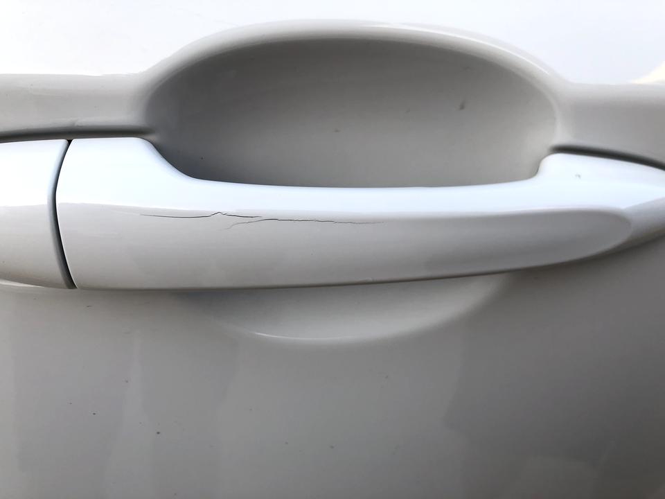 雪佛兰科鲁泽 有没有新车门把手开裂的