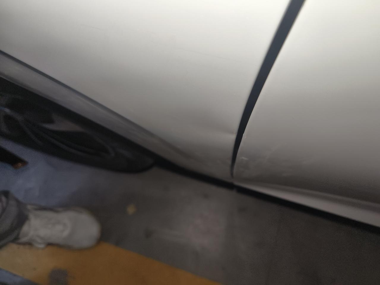 长安逸动 这里打扰大家一下了，我想问一下左翼子板有点小凹陷有修复的必要嘛。佛了，买车还没一个月就糟了。