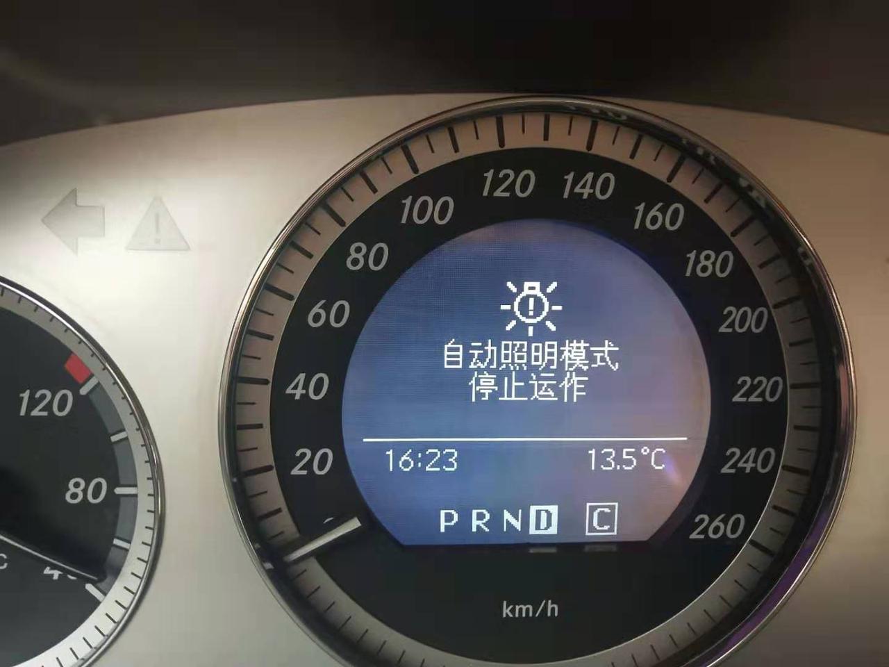 奔驰C级 奔驰c230跑了10万多公里，这个是什么情况？