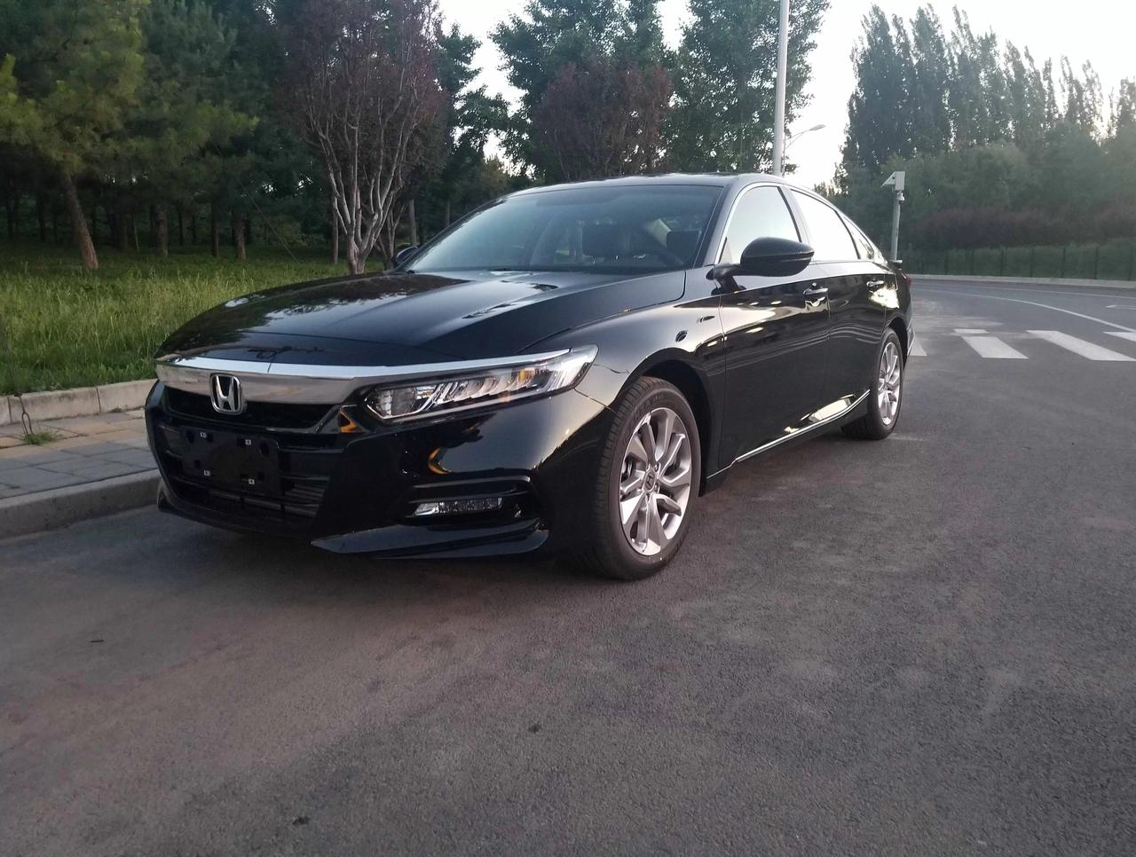本田雅阁 有没有老板后期加装无线CarPlay 的，用着咋样，有木有链接
