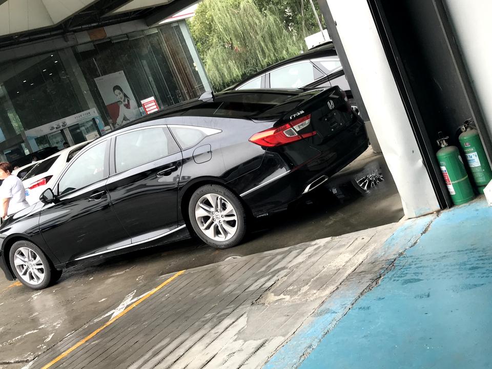 十代雅阁有没有加装无线CarPlay 的老铁，卡顿补，可不可以分享个链接