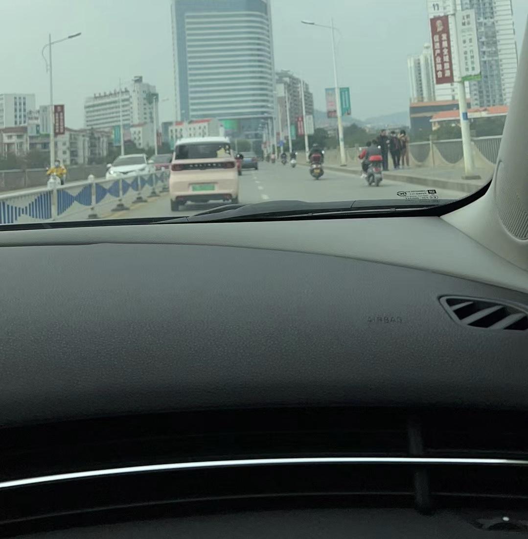 丰田凯美瑞 只看副驾驶 有没有高手知道这是啥车？