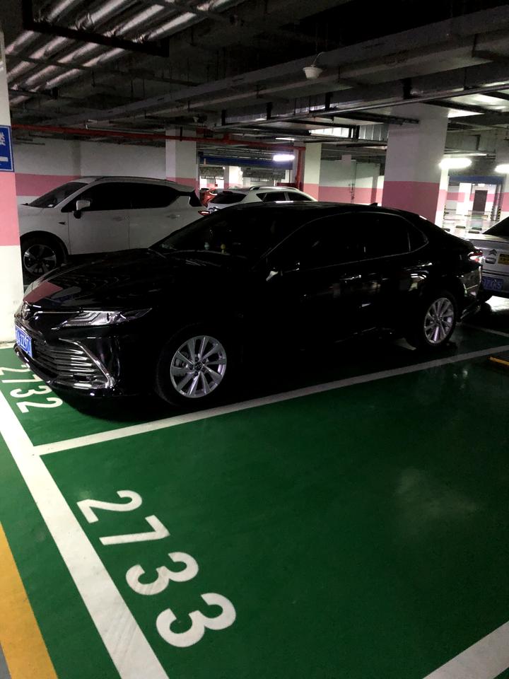 丰田凯美瑞 请问2.0豪华你们在市区油耗多少  我的一直10个11个怎么也下不去!!