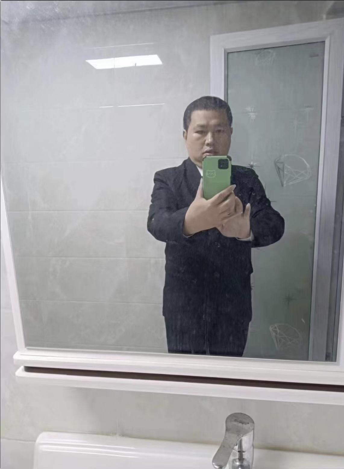 凯美瑞2.0豪华深圳多少落地才合适呢？