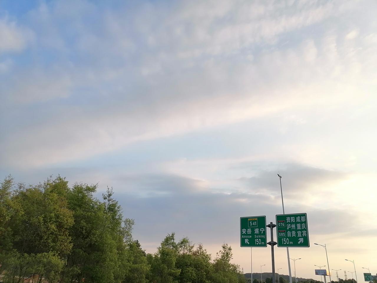 同志们中了凯美瑞的毒怎么看怎么喜欢比迈腾都更喜欢????