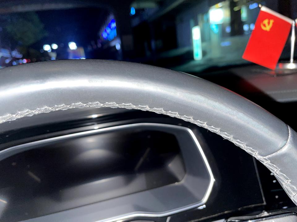 才一万多点，方向盘皮就不行了？21速腾