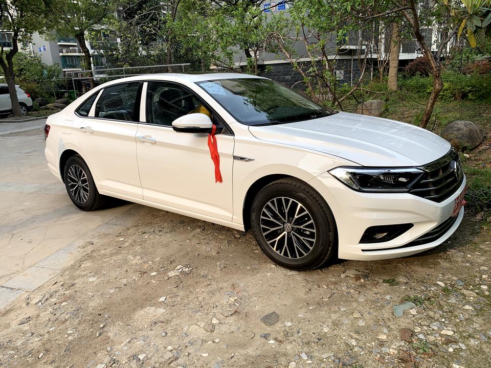 求助，速腾2021超越版1.4T，锁车开车是静音状态，求助怎么有声音，停车场里经常找不到车。