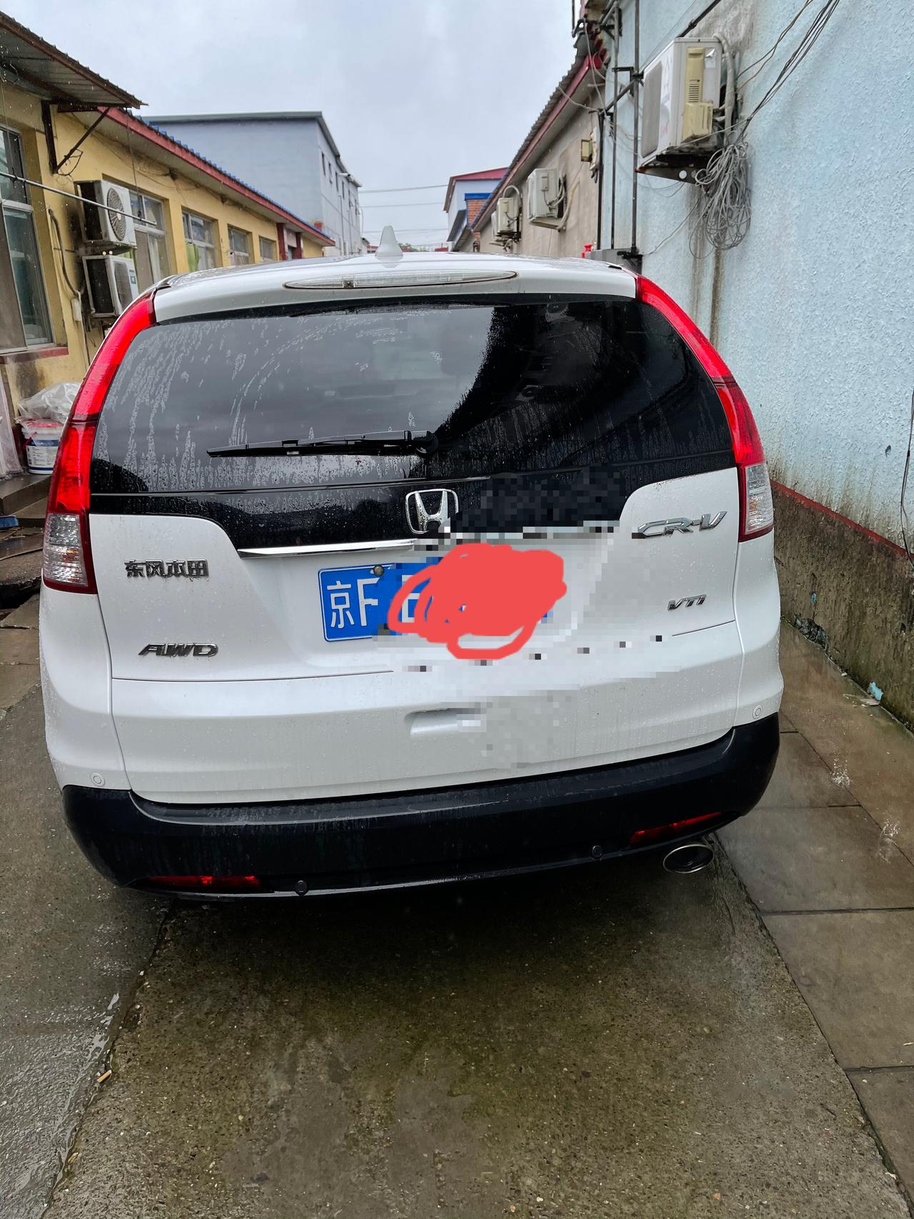 本田CR-V 请问13年年底的crv2.4awd  有木有蓝牙怎么连接可以放音乐吗？