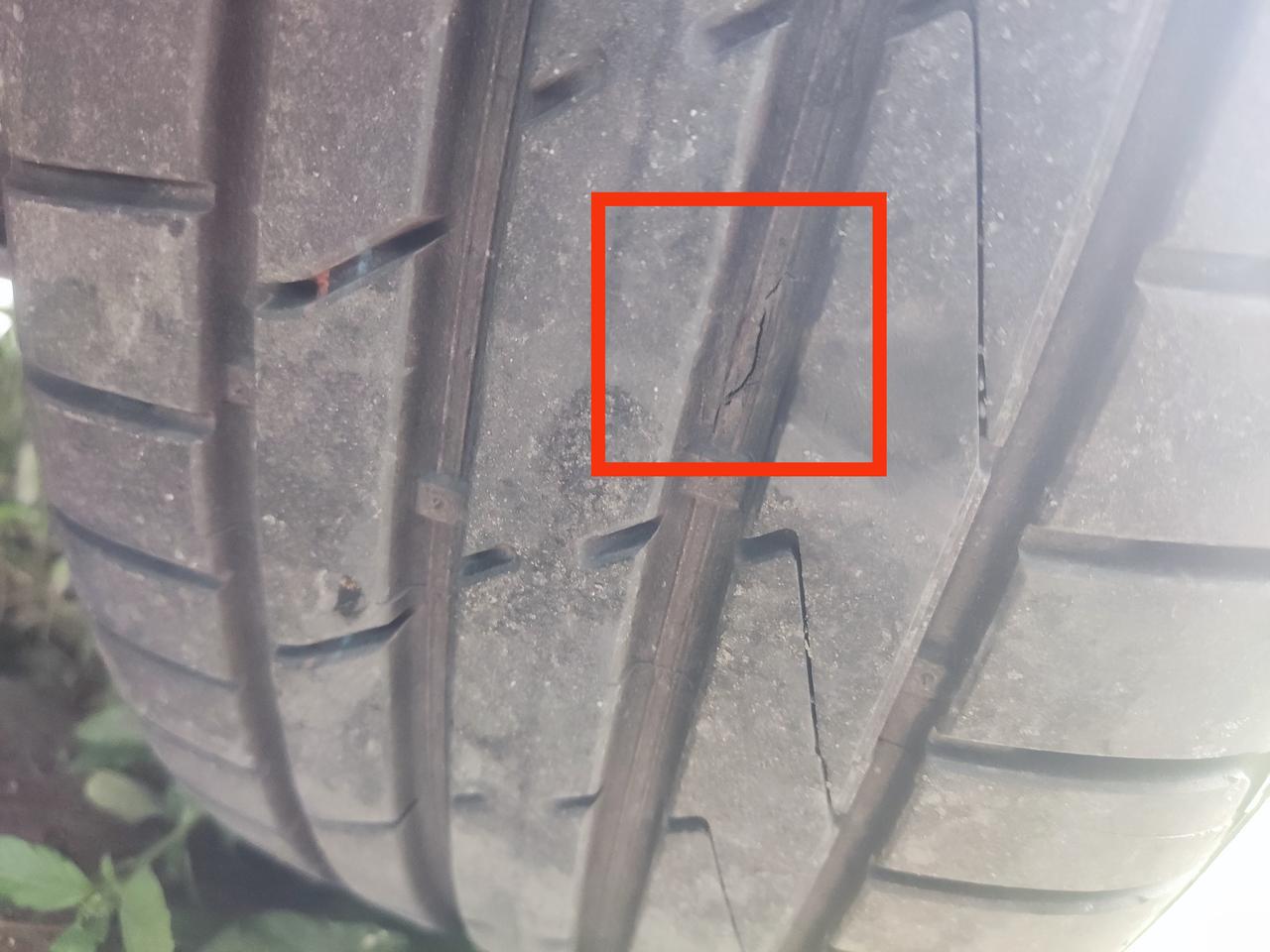 大众速腾 右后轮有两个裂口，能跑高速吗？