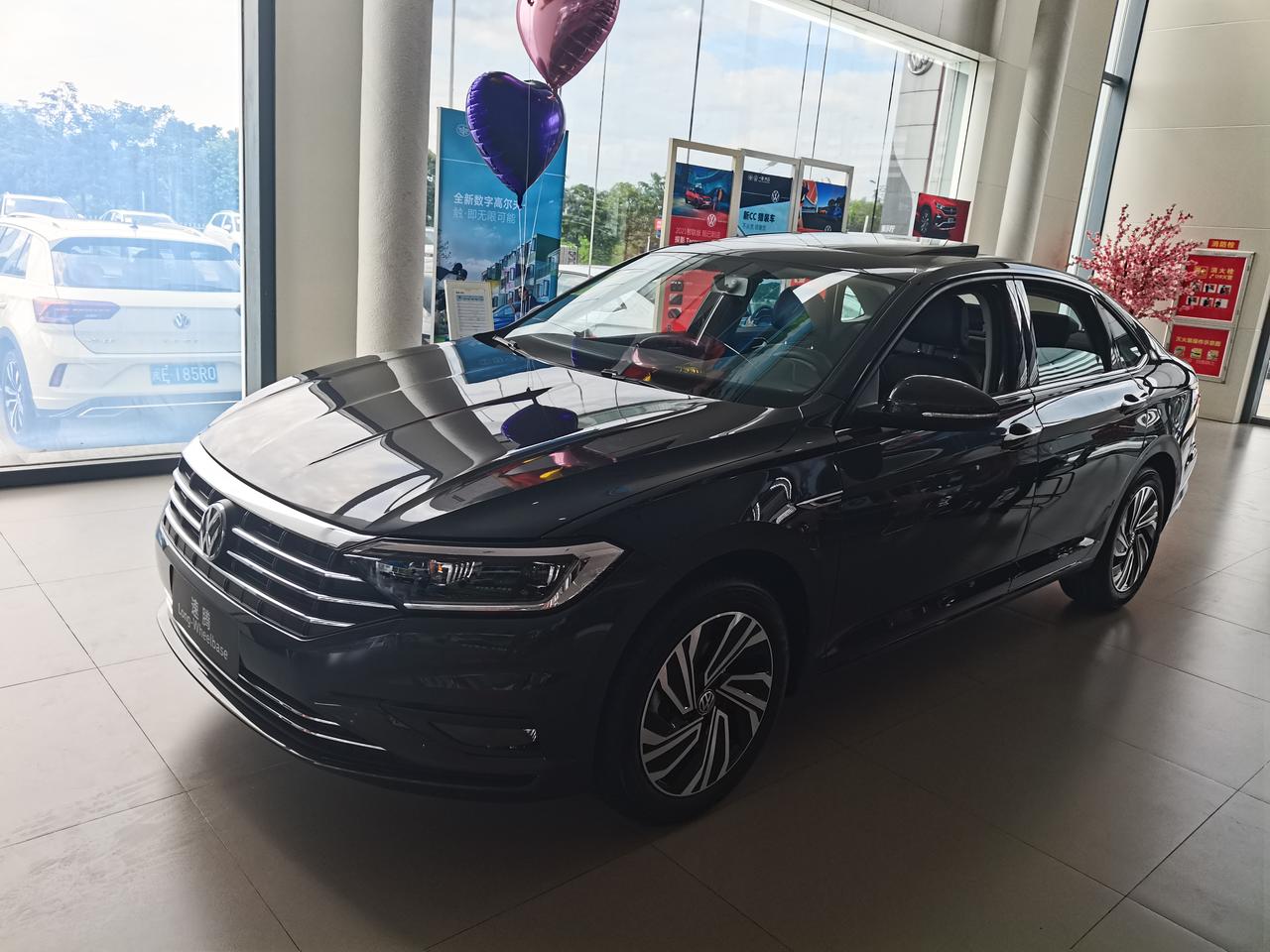大众速腾 询底价2021款 200TSI DSG超越版还没订车，这款车裸车最低多少钱啊，我这边SSSS报价14.09。