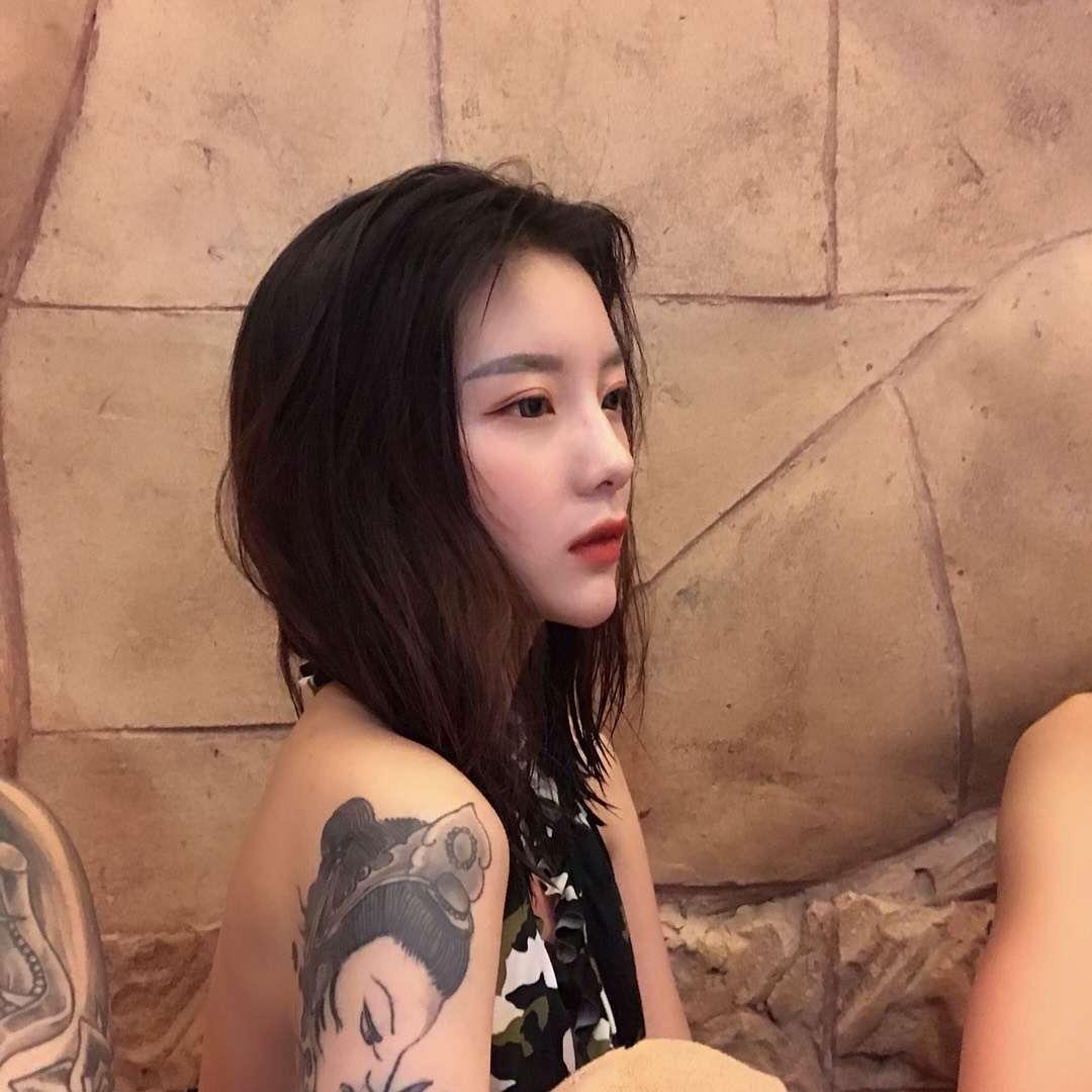 红旗H5经典 请问各位首付不够免息是怎么算的 按超出部分算 还是不够就全部都要算利息 急急急抱拳了 送婆娘照片一张望回复