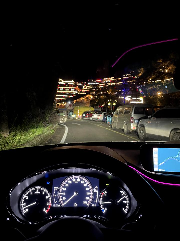 马自达CX-5 礼貌问下 各各商家还有没有2020款2.5四驱顶配库存车型。主要不喜欢2022款新款轮毂太丑了。自己有c