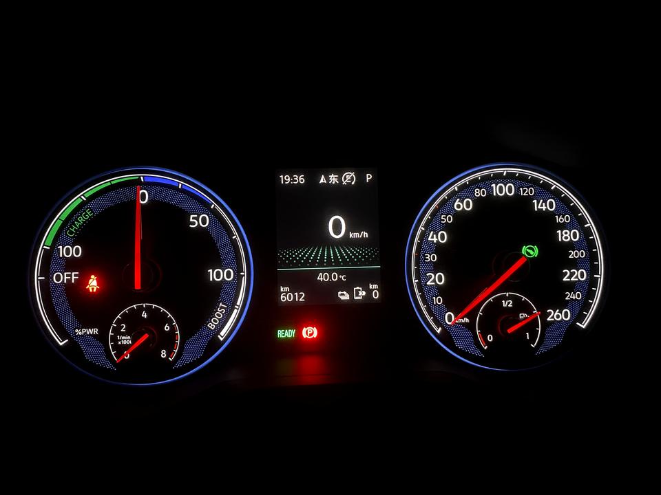 大众帕萨特PHEV 这两次加油加到这里就跳枪了 是怎么回事