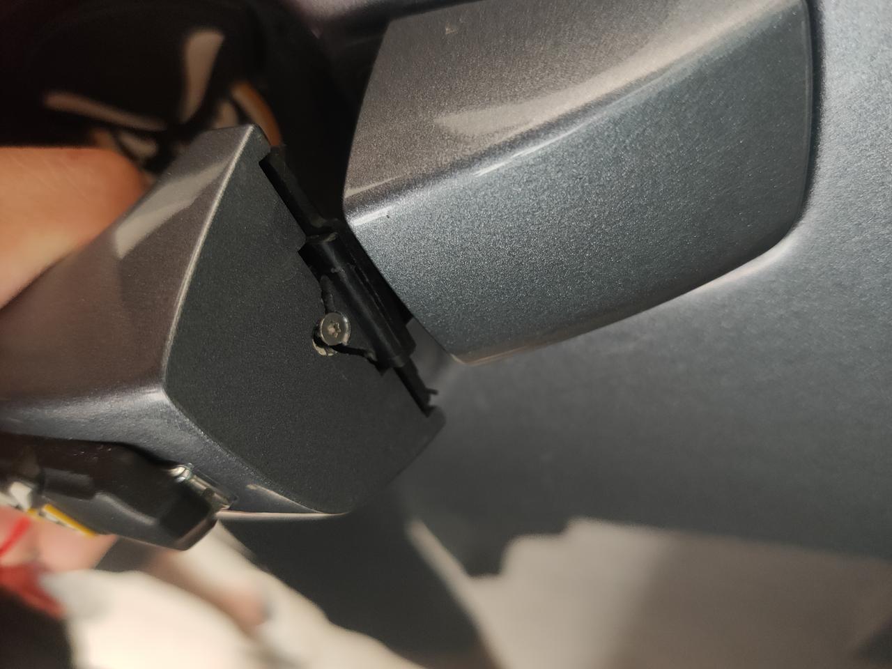 荣威i6 MAX 兄弟们 这种情况需要换门把手嘛 ! 急 急 急