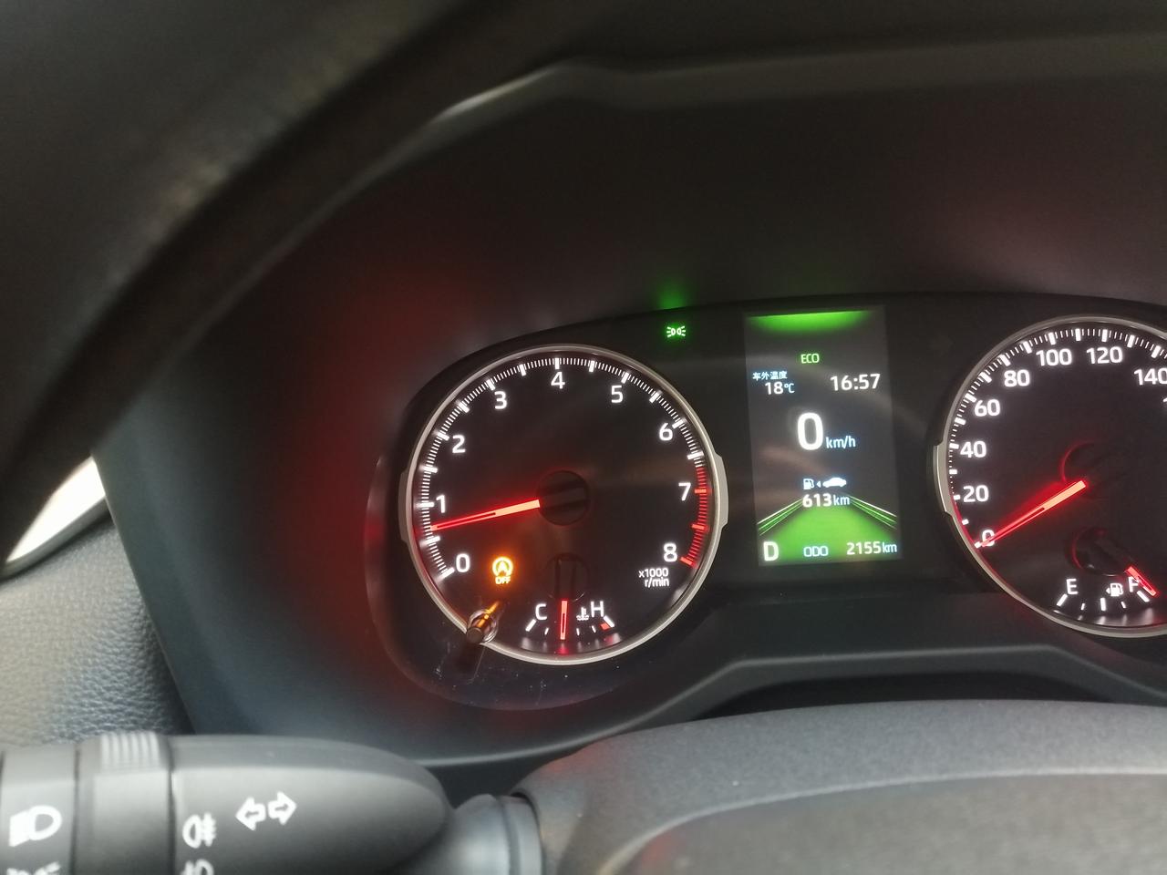 丰田威兰达 等红绿灯的时候D档怠速600多是不是有点低