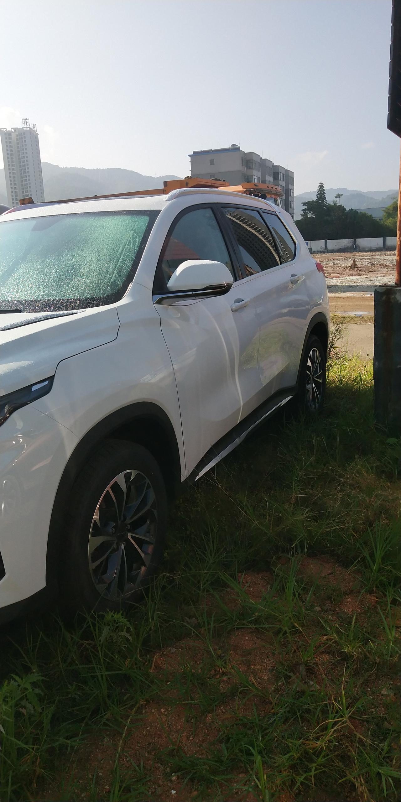 上汽大通MAXUS D60 10月1号订了D60自动挡低配1月份提车 感觉后悔了，根本就没有看到D60在路上跑，不知道什