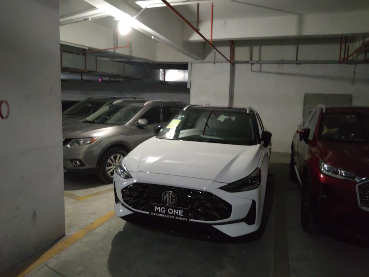 名爵MG ONE 自动泊车功能，今天试过在地下停车场无法使用（识别不了位置，不知道是光线昏暗还是画的是黄线的原因，类似下