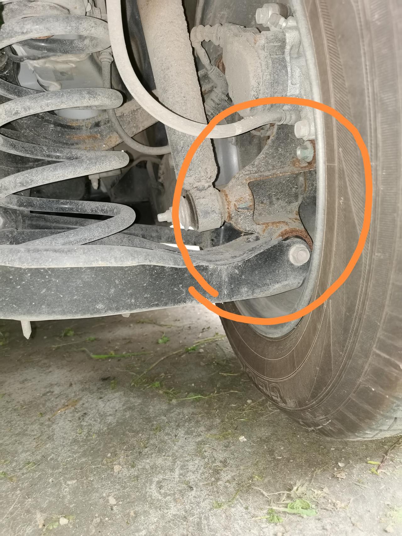马自达CX-5 各位兄弟朋友们，你们好，我的2020款马自达cx-5至今才一年，发现底盘生锈严重，也不是沿海地区，避震好