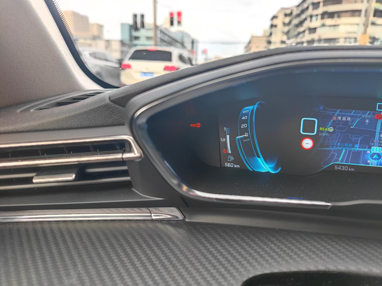 标致508L PHEV 显示容器故障，啥情况？开着突然显示容器故障，请维修，左侧显示一个小扳手。这啥问题？