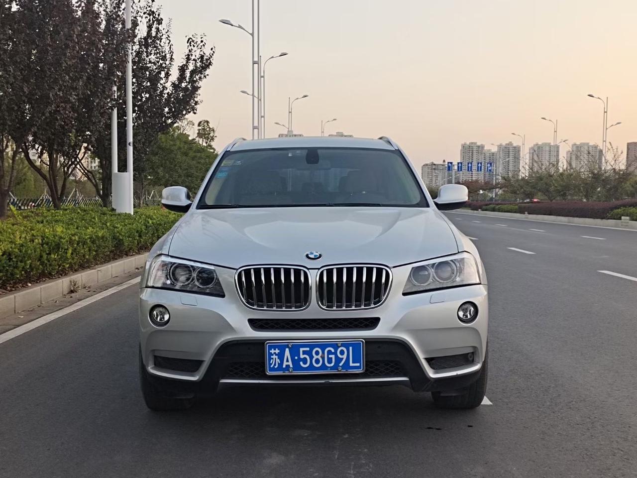 宝马X3(进口) 想入手12年极品进口宝马X3，3.0大直6缸发动机，十万公里，大部分原漆，新车上路七十万，车况算良好。