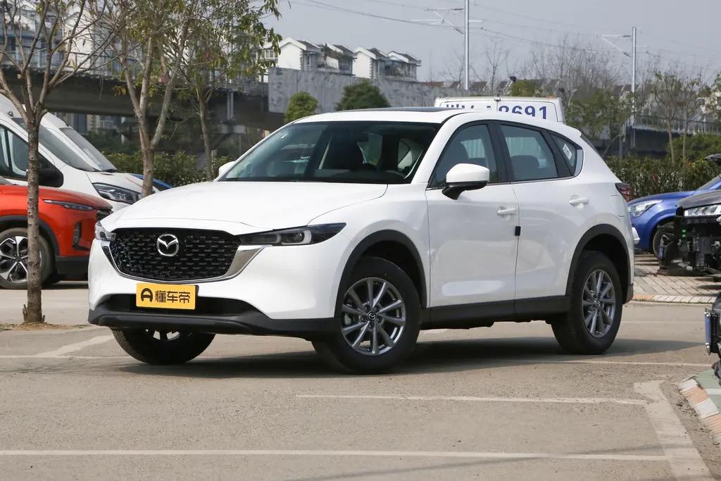 马自达CX-5 各位老板。22款舒适。最低配。多少能落地啊。湖南长沙。谢谢。