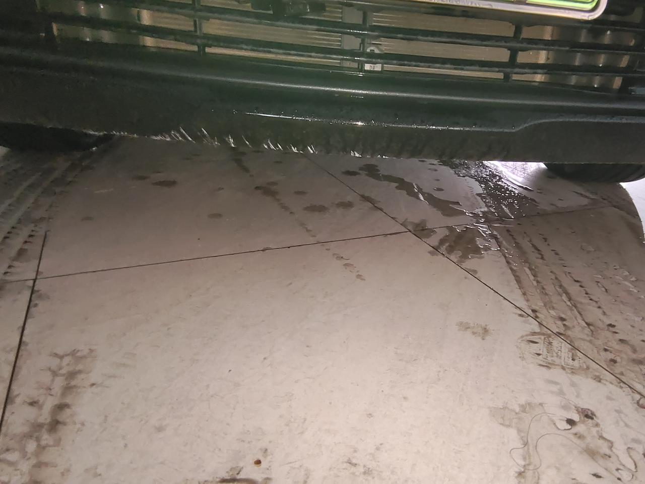 别克微蓝7 前保险杠底部被刮了，想问一下该怎么办，要去换吗