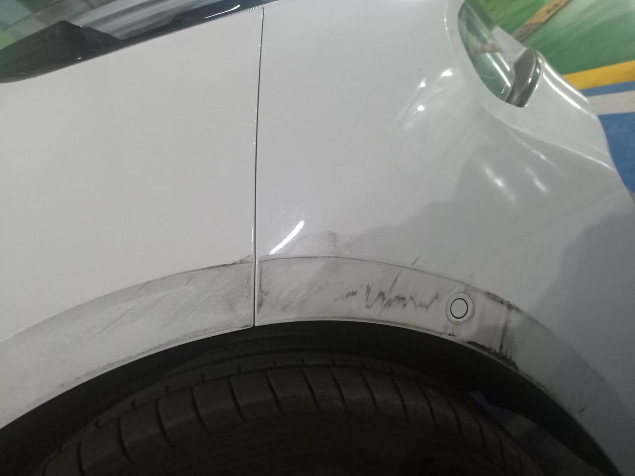 领克03 今天下班被一辆车蹭了，他的责任，但是当时我没发现，没等留联系方式他就走了，回到车库才发现，请问这件事情怎么处理