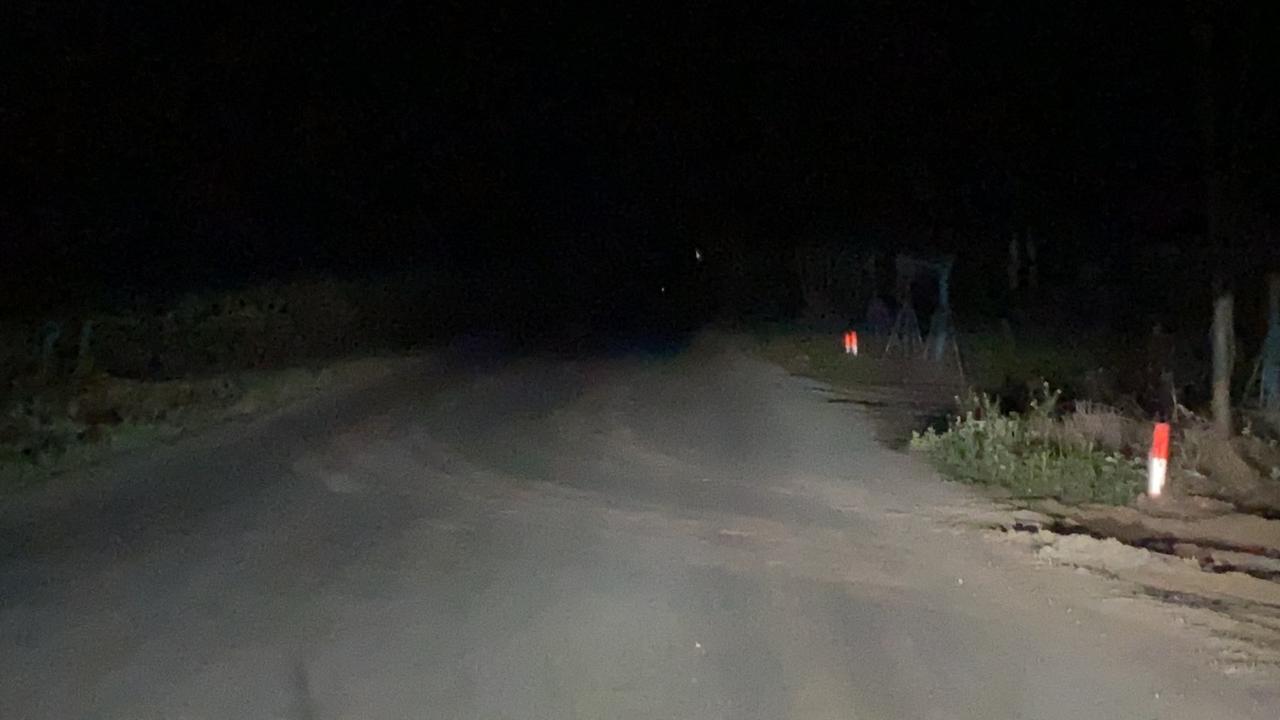 冰天雪地，赤身裸体，跪问：2018迈腾b8大灯手动调节过后再次启动又恢复没有调节之前的样子是为什么？怎么关闭大灯自检？