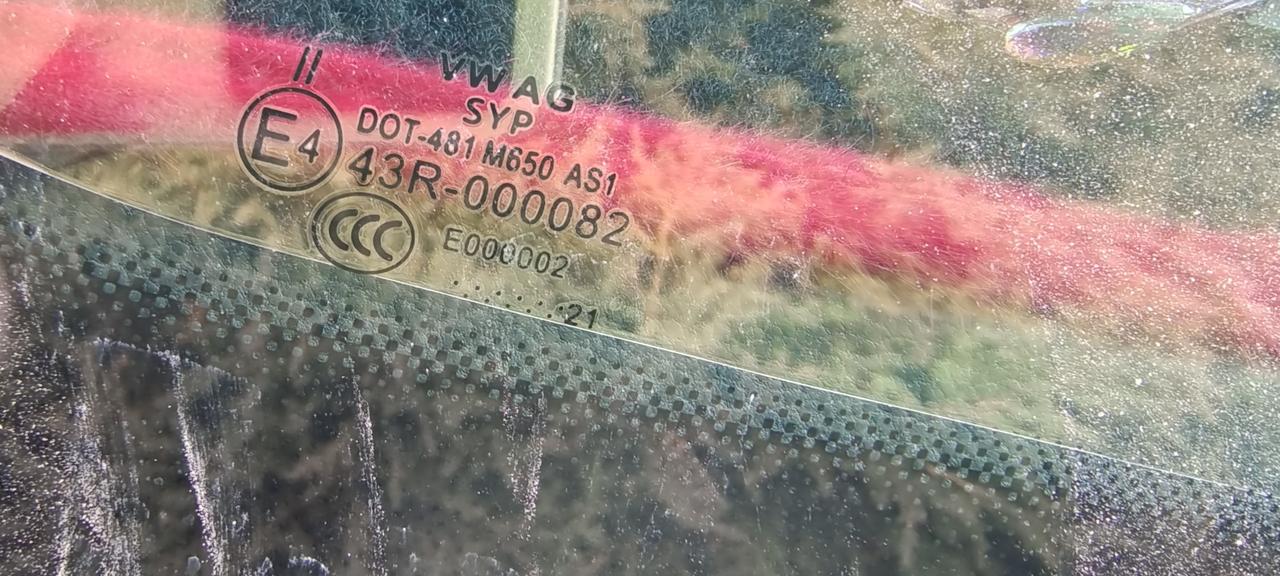 大众途岳 帮我看一下车玻璃几月生产的，百度了一下数字前面的点点用7减，不合理。负数