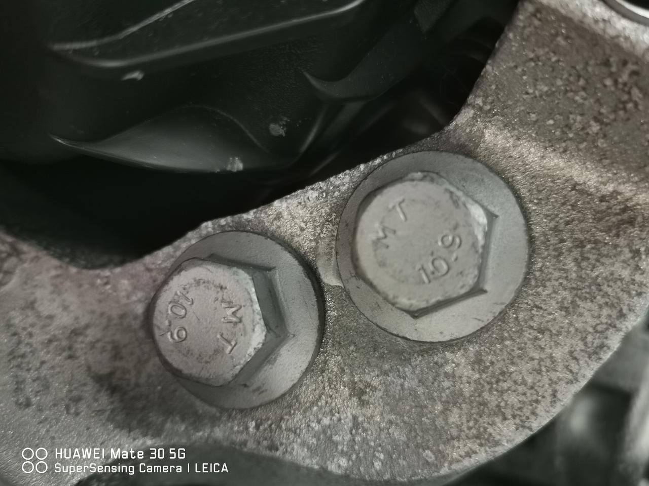 定了台吉利星瑞，验车时发现发动机氧化严重，这是普遍现象吗？影响使用吗？