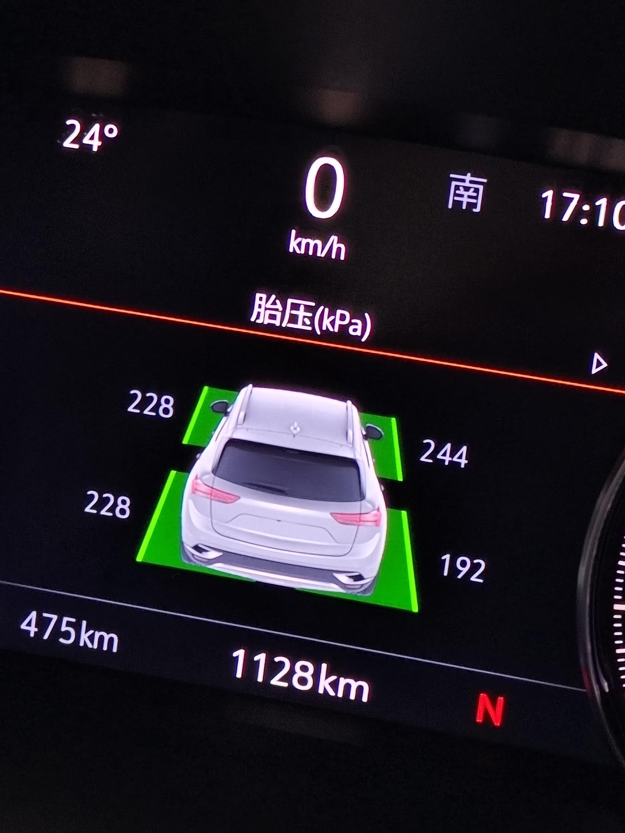别克昂科威 一个车轮充了气，过一周总是胎压低，有问题没？怎么处理？