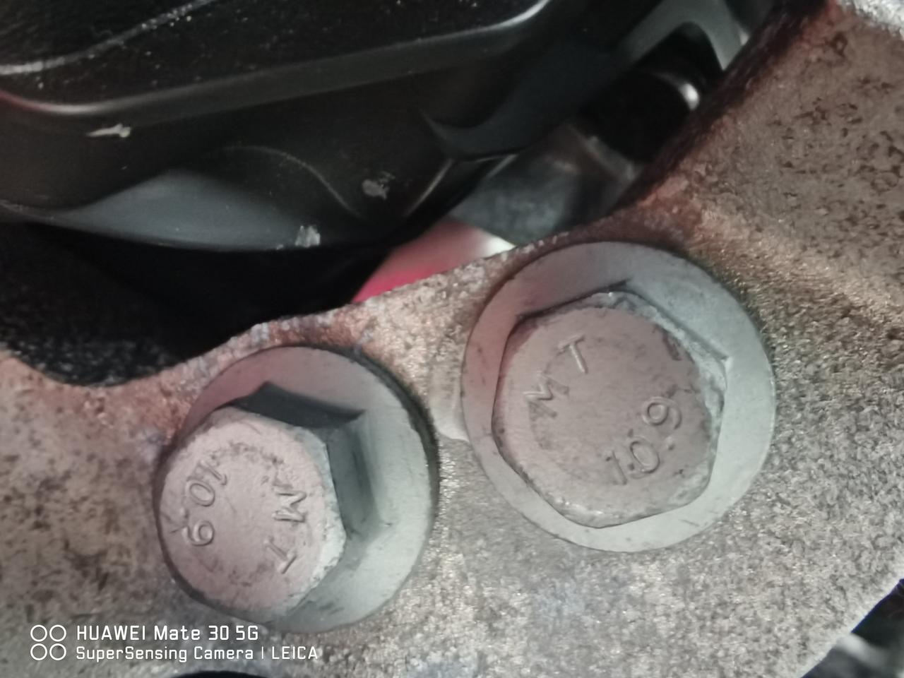 定了台吉利星瑞，验车时发现发动机氧化严重，这是普遍现象吗？影响使用吗？