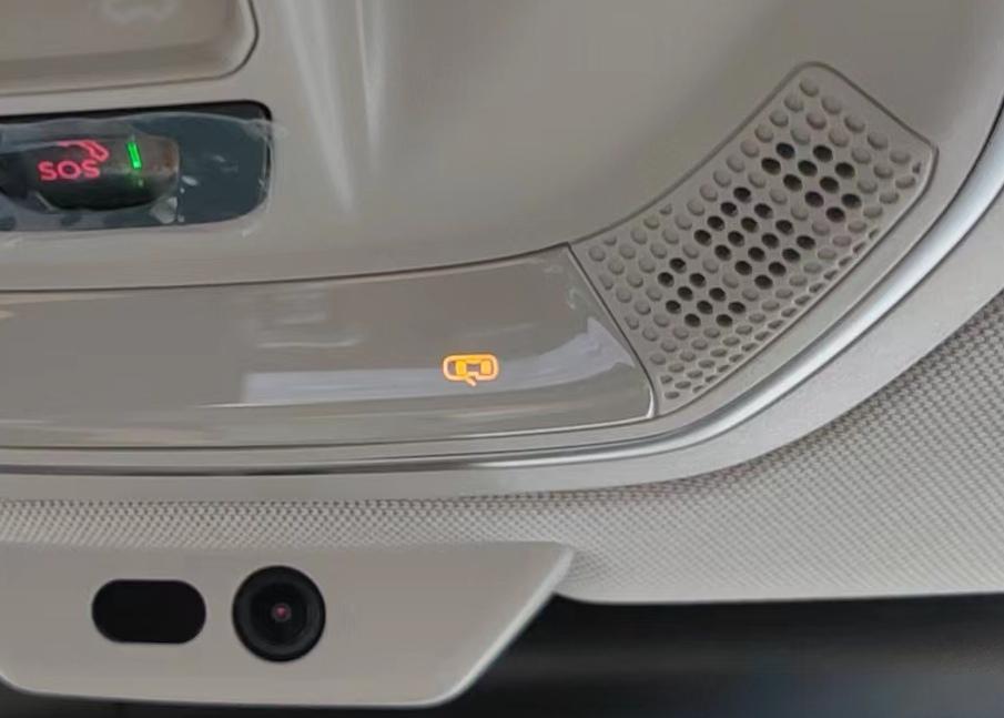 魏牌拿铁DHT-PHEV 这个小车车一直亮着是啥功能？