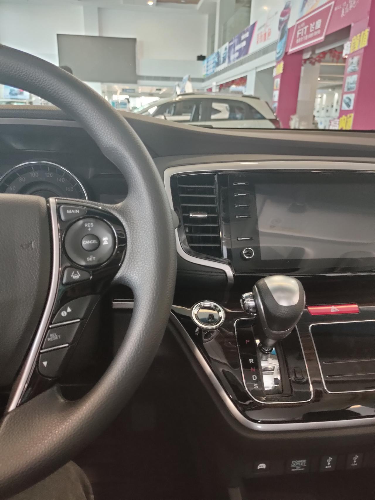 本田奥德赛 朋友要考验我问我这是什么车 有知道的吗 ？