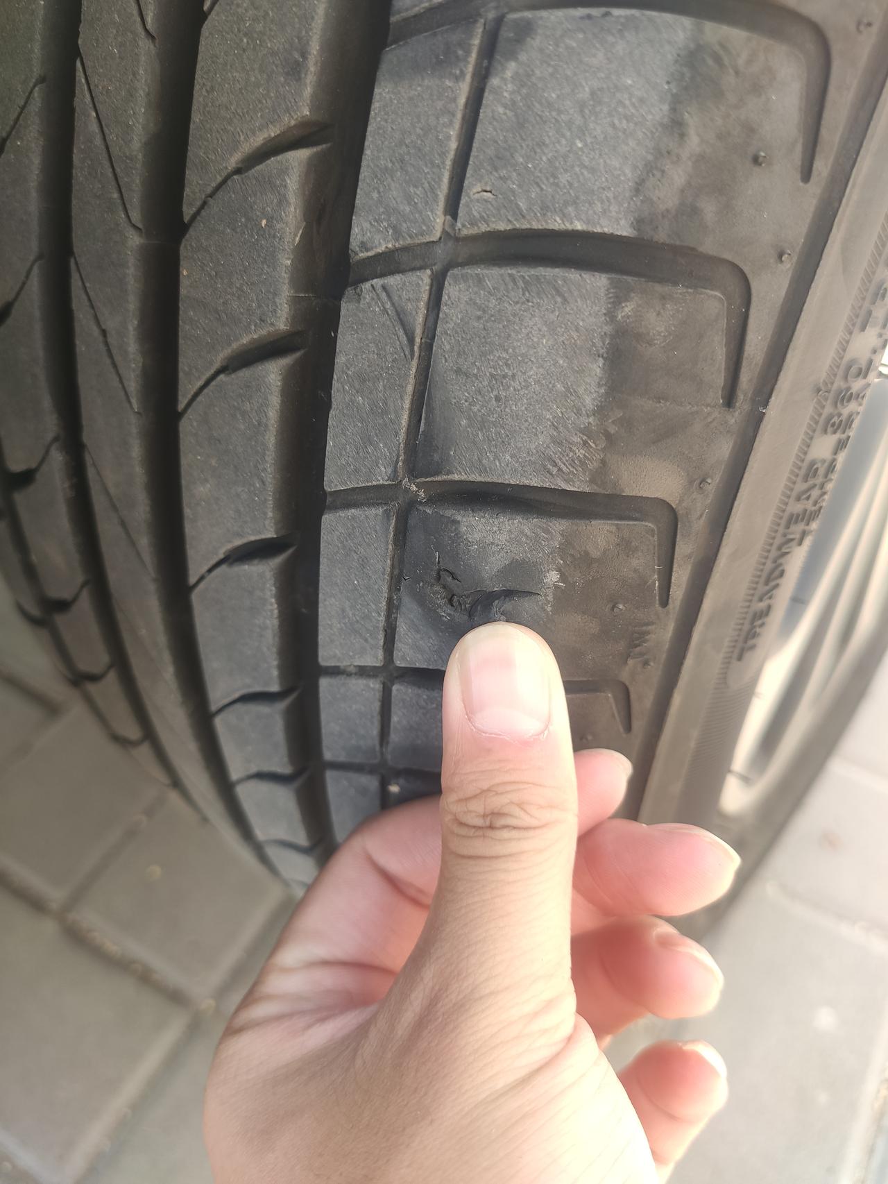 奇瑞艾瑞泽5 车友们，问一下轮胎这样有个口，还能上高速吗？